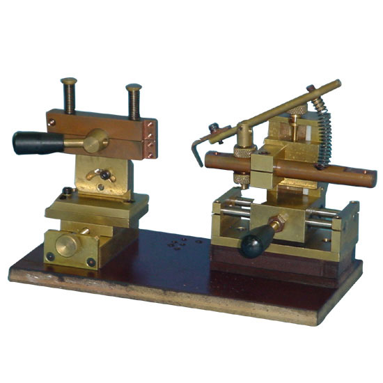 煙斗碰焊夾具_(dá)深圳名峰機(jī)器設(shè)備有限公司